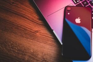 wood art apple iphone